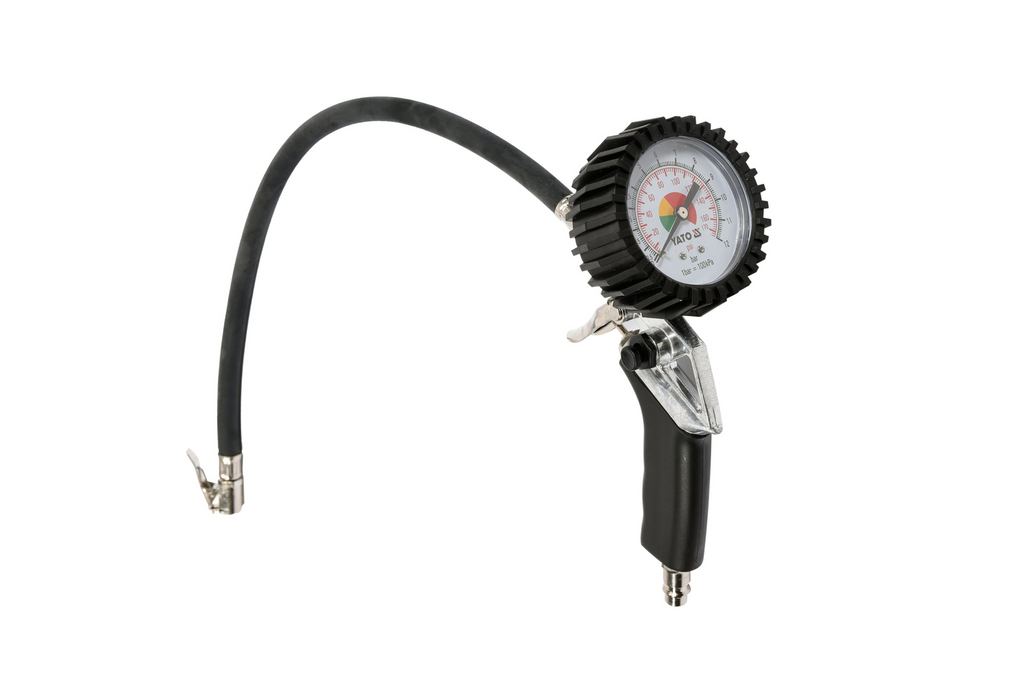 Opblaaspistool met een YATO YT-2370 drukmeter