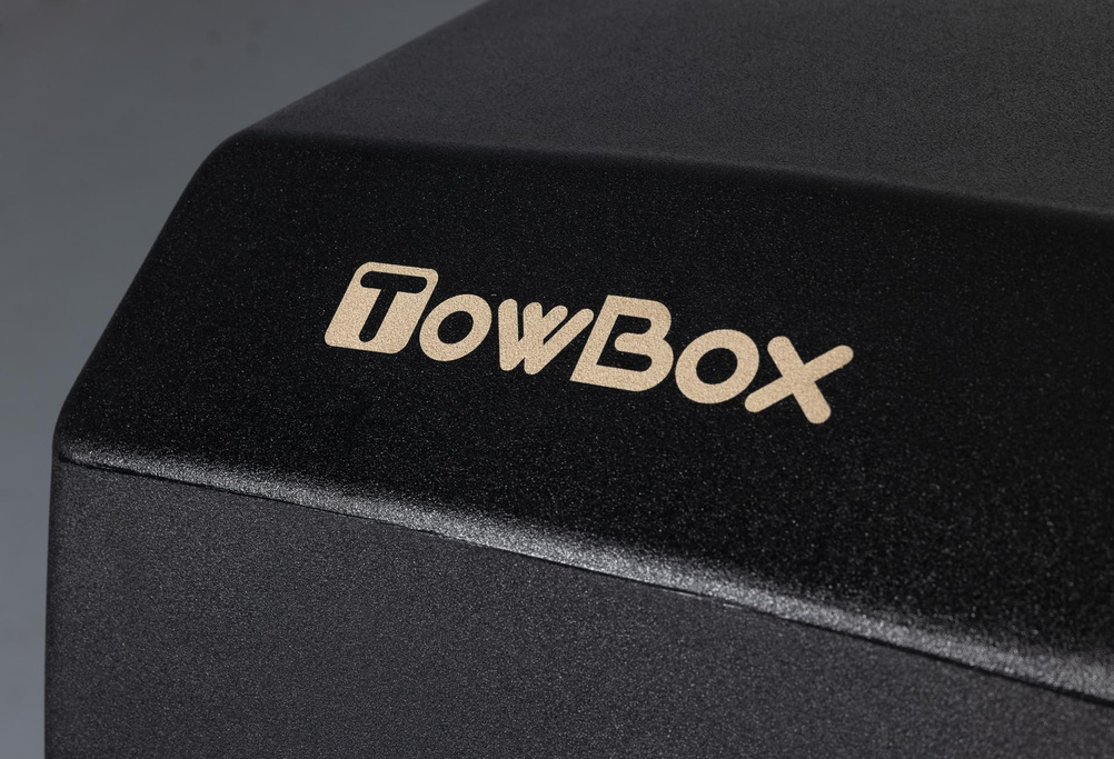 Towbox V3 Black LED Edition - coffre à bagages monté sur attelage