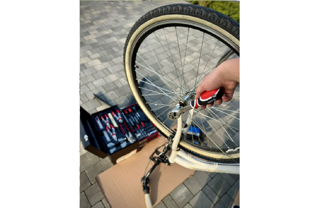 Boîte à outils 80 pièces YATO YT-38951